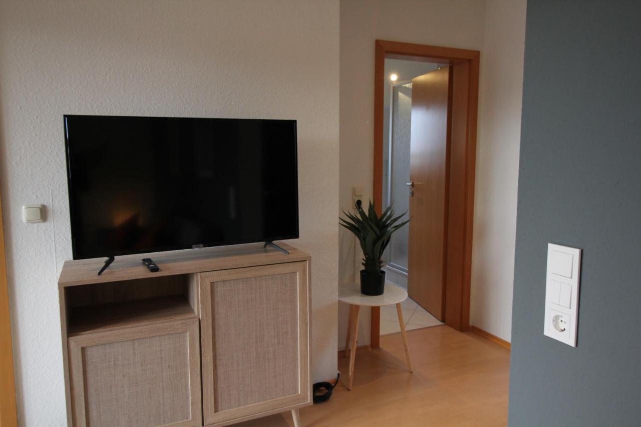 Stylische Ferienwohnung Mit Ausblick Haslach Ngoại thất bức ảnh